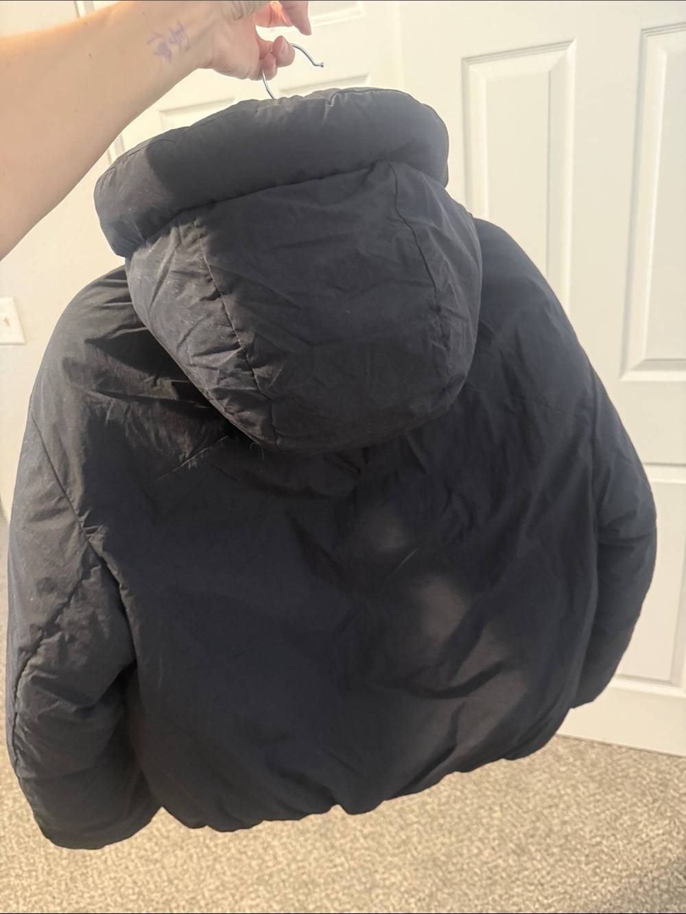 lululemon athletica Women's Black Oversized Bubble-Hem Puffer Jacket with Hood - Picture 7 of 11